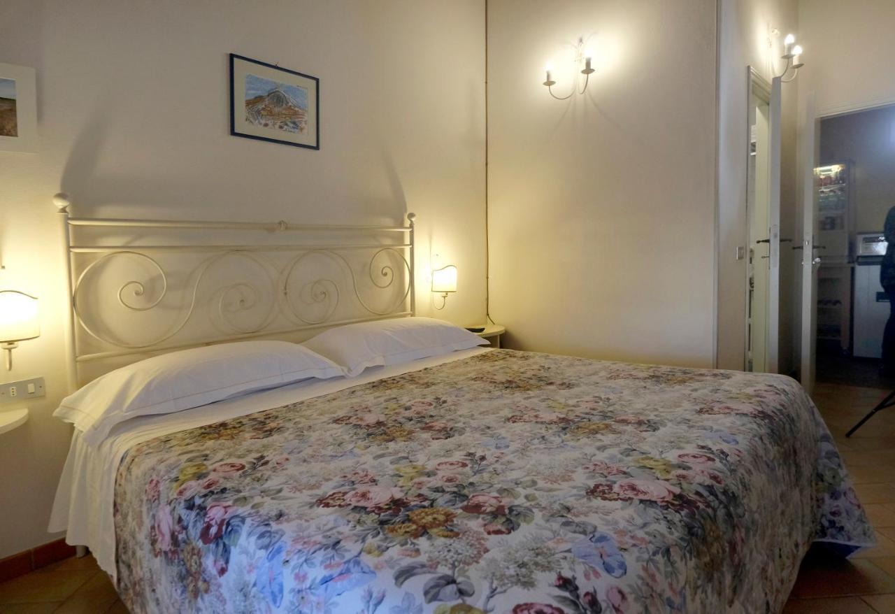 Oliviera Camere ปีเอนซา ภายนอก รูปภาพ