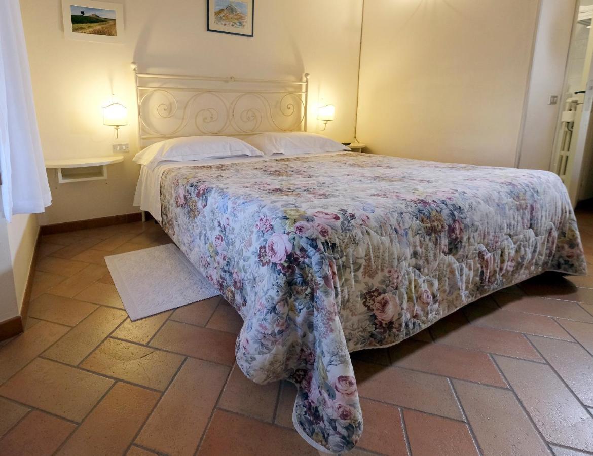 Oliviera Camere ปีเอนซา ภายนอก รูปภาพ